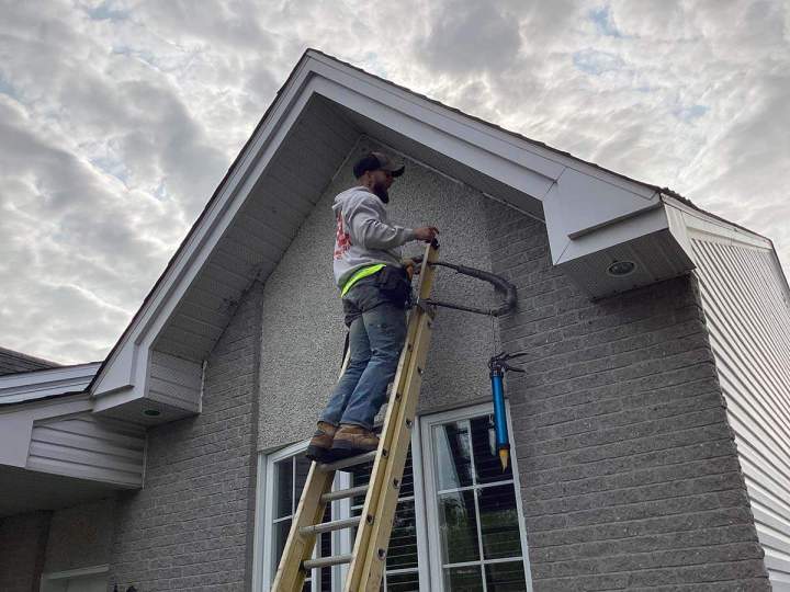 Un solide savoir-faire dans la réparation d’accessoires de toiture