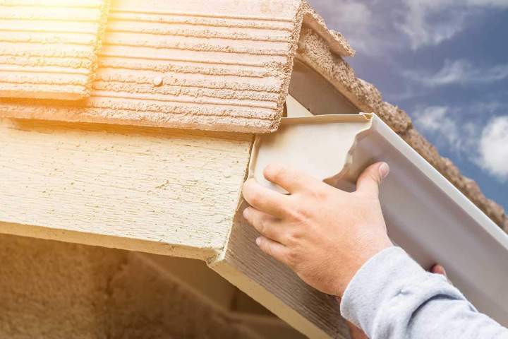 Service de réparation de fascia Rive-Sud